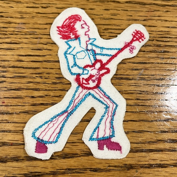 Vintage Assorted Embroidered Patches - Picture 3 of 7